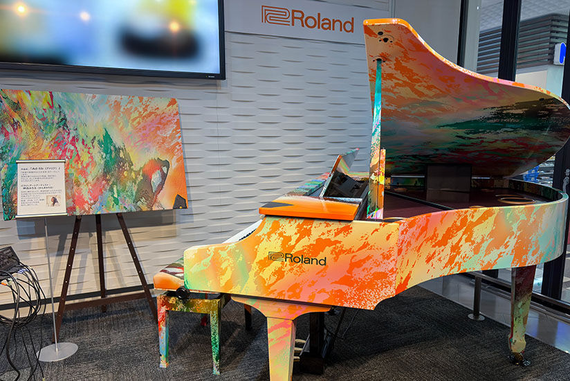 世界に1台だけのアートピアノをNEOPASA浜松でお披露目 音楽とアートを