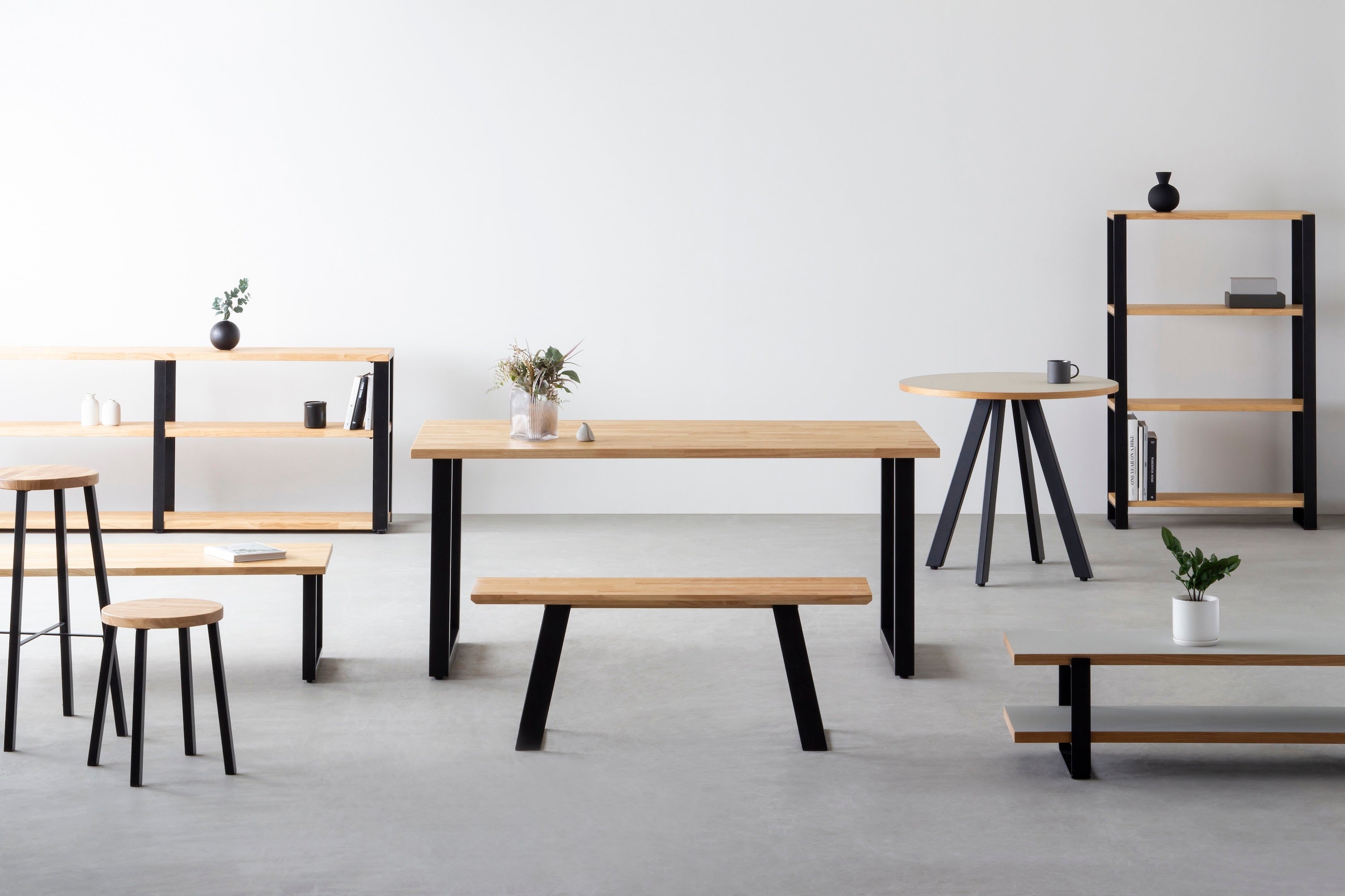 コーディネートの悩みを解決】KANADEMONOよりお得なダイニングテーブル