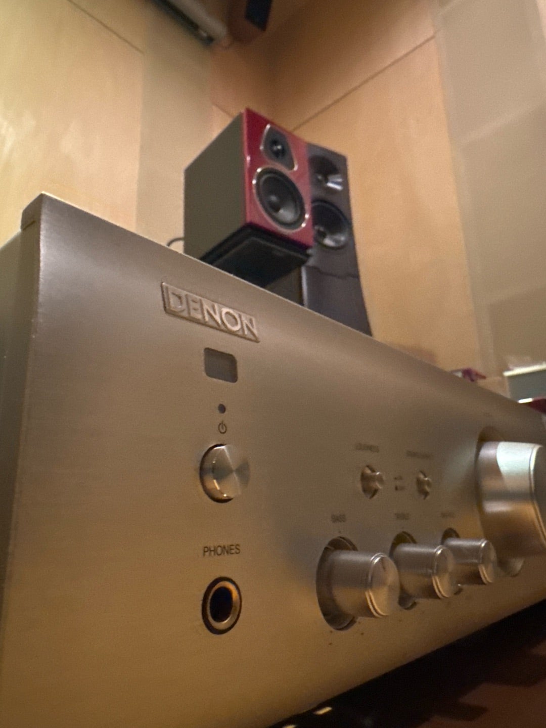 DENON PMA-390REをポータブル電源で駆動してみる | DOCONOのオーディオ礼賛