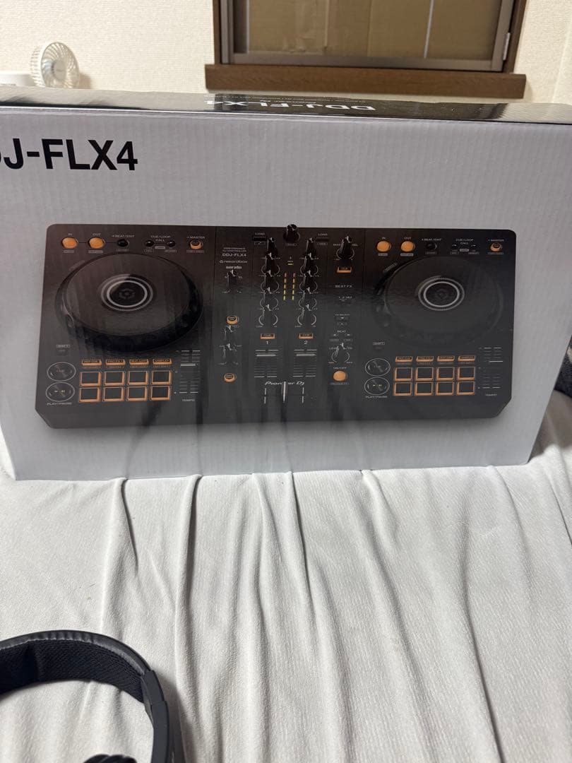Pioneer DDJ-FLX4＋スピーカー、ヘッドフォン、PCスタンドセット Amazon | Pioneer DJ DDJ-FLX4 2デッキ RekordboxとSerato DJ