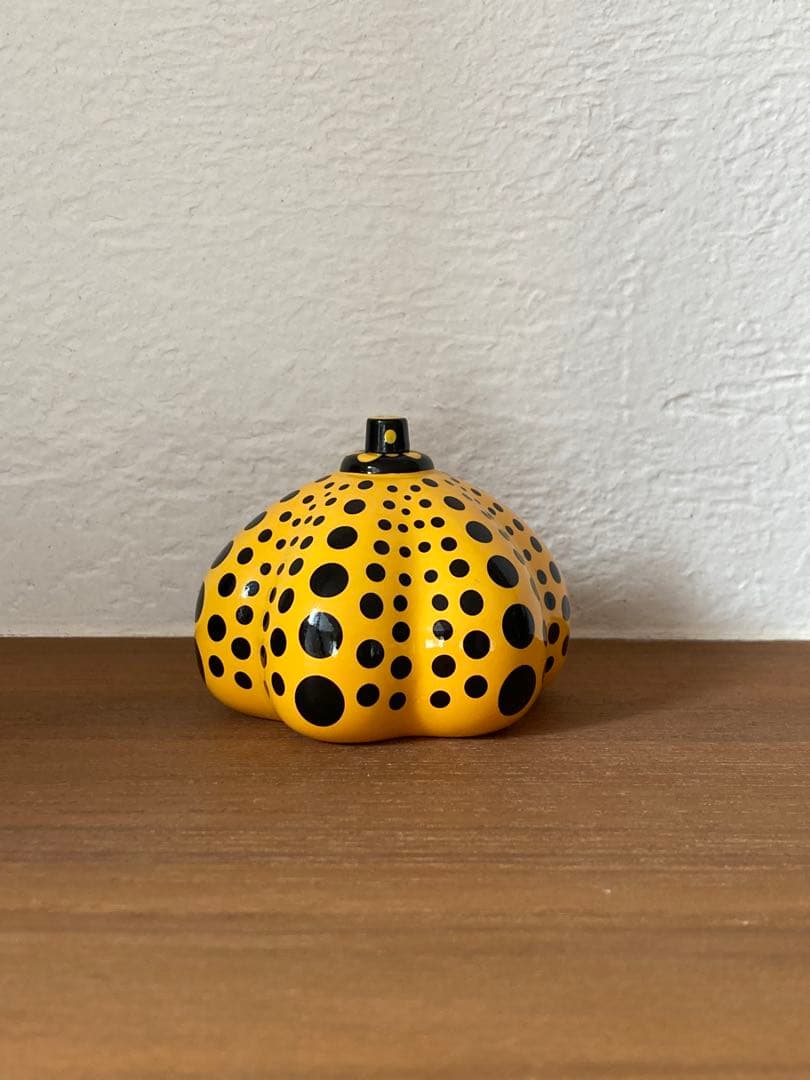 【美品】草間彌生 『yellow pumpkin』ぺーパーウェイト オブジェ 美品】草間彌生 『yellow pumpkin』ぺーパーウェイト オブジェ - メルカリ